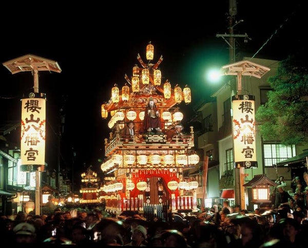 【茨城県内発】 特急・北陸新幹線(上野~上田駅間利用) 秋の高山祭・宵祭と秋色の上高地・白川郷3日間1